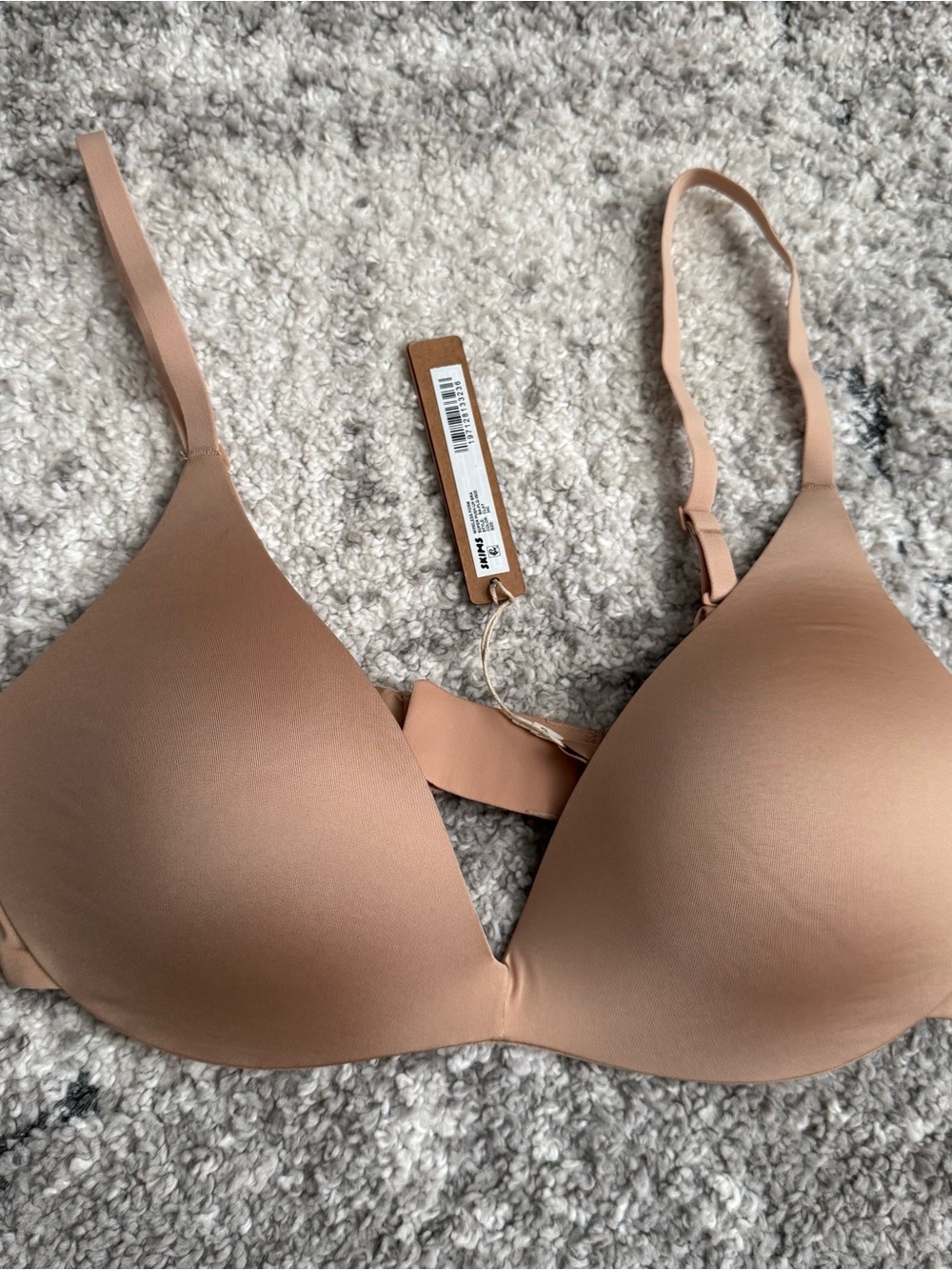 SKIMS Wireless Form Super Push Up Bra 34 c